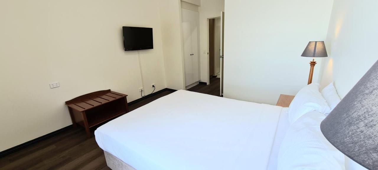 Hotel Ramada By Wyndham Brisbane Windsor Exterior foto