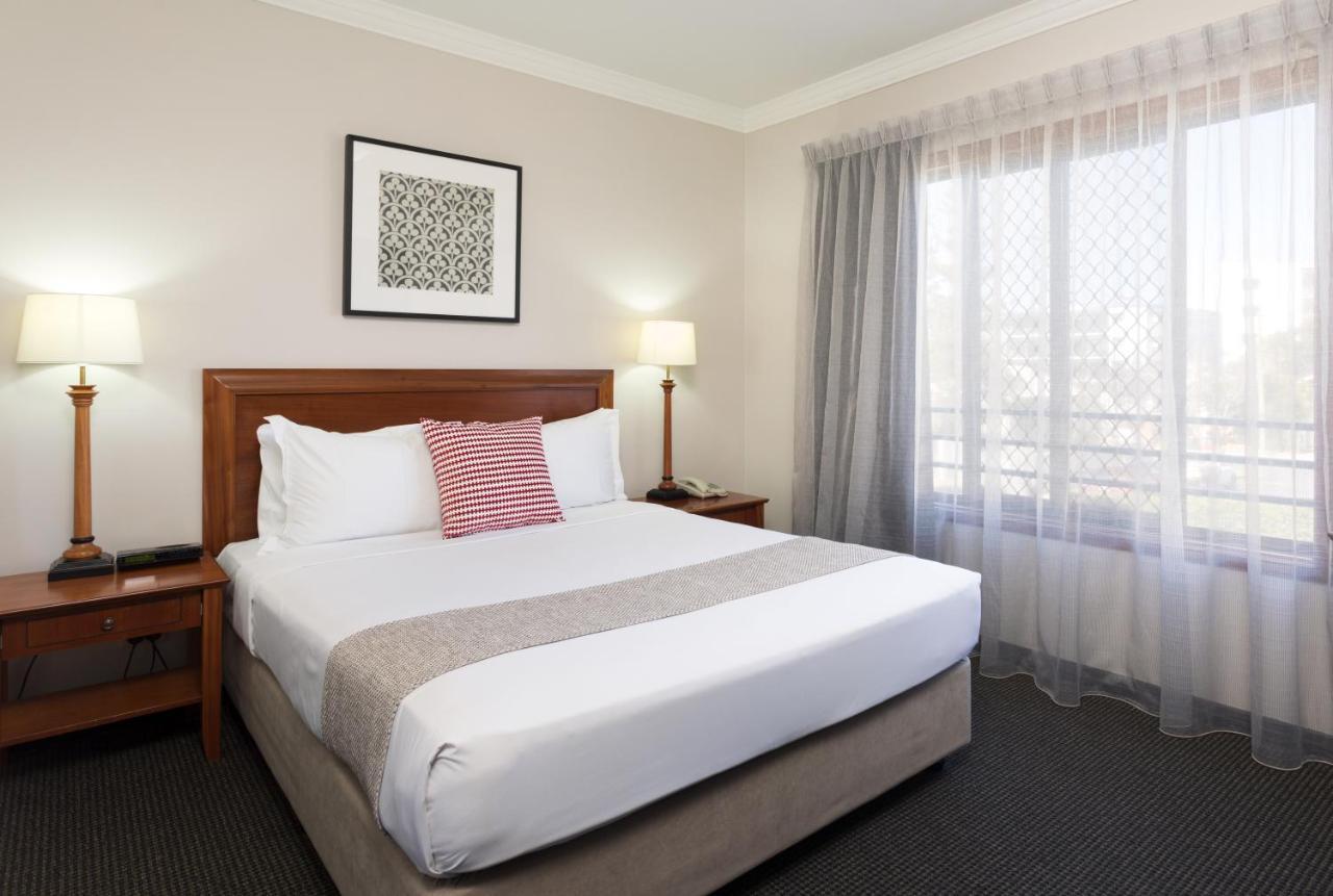 Hotel Ramada By Wyndham Brisbane Windsor Exterior foto