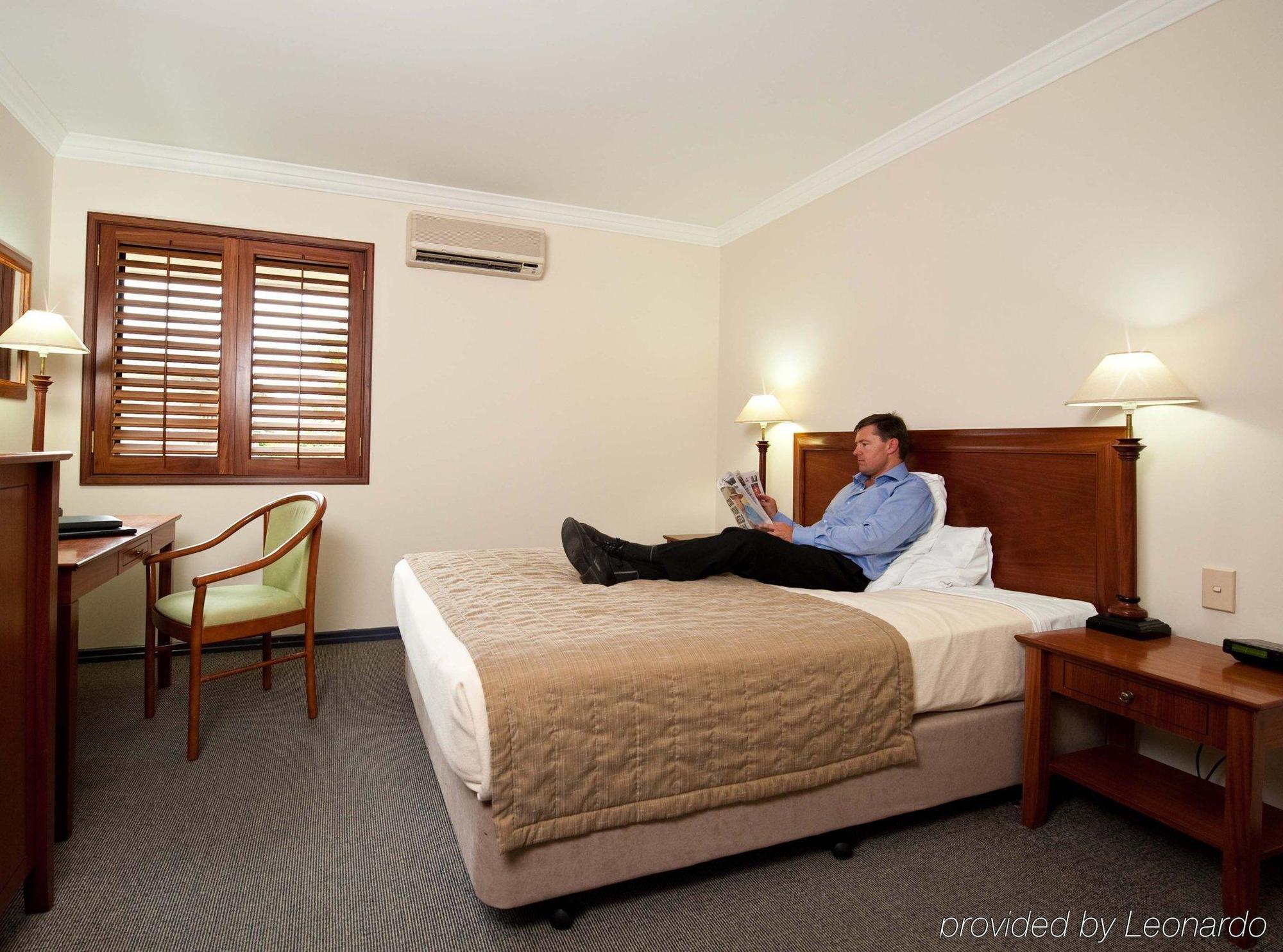 Hotel Ramada By Wyndham Brisbane Windsor Habitación foto