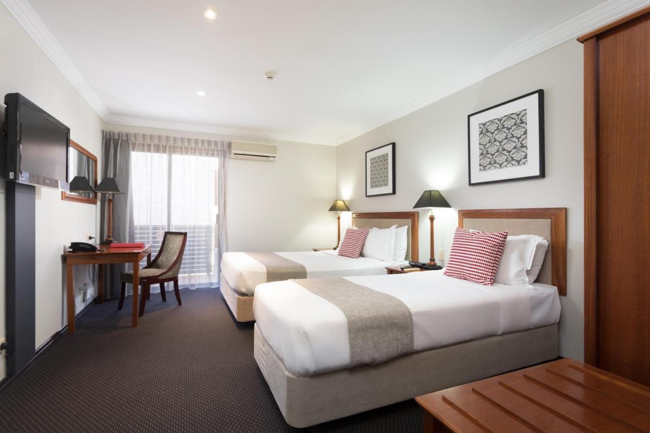 Hotel Ramada By Wyndham Brisbane Windsor Exterior foto