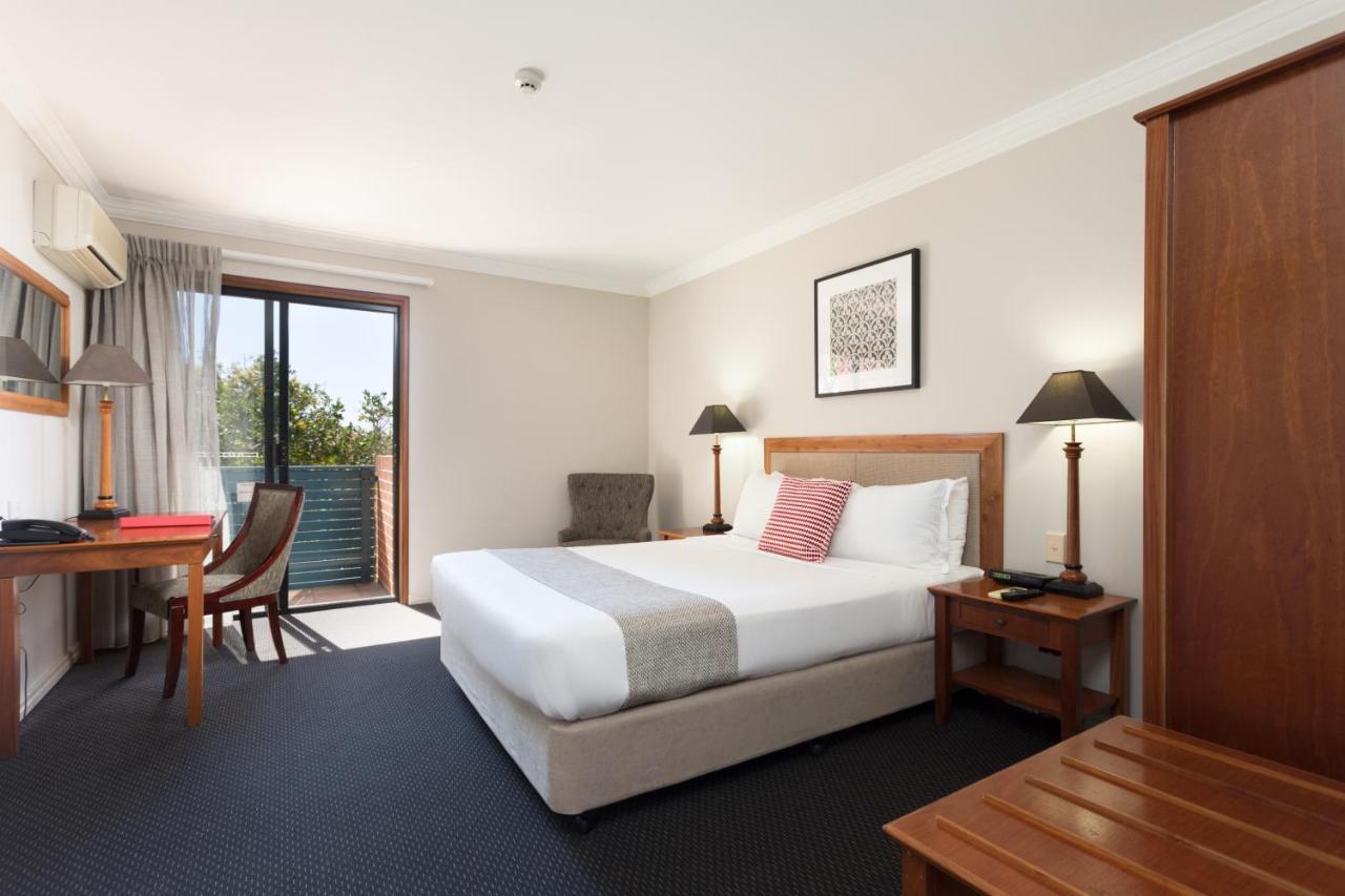 Hotel Ramada By Wyndham Brisbane Windsor Exterior foto